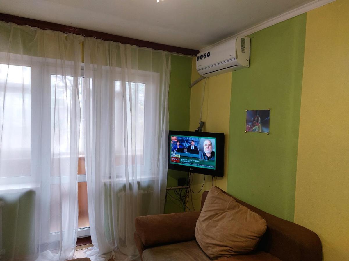 Район Деснянской Правды Apartment แชร์นีฮีฟ ภายนอก รูปภาพ