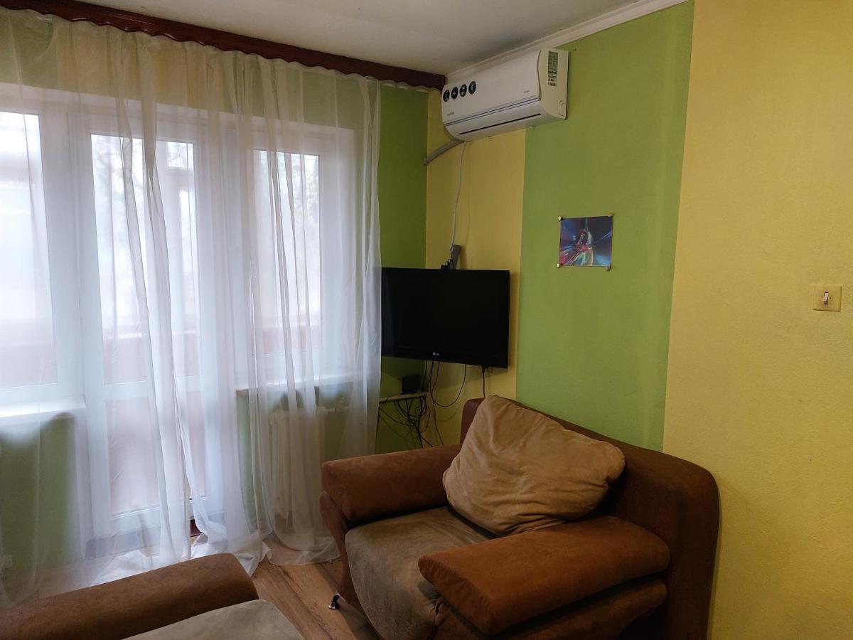 Район Деснянской Правды Apartment แชร์นีฮีฟ ภายนอก รูปภาพ